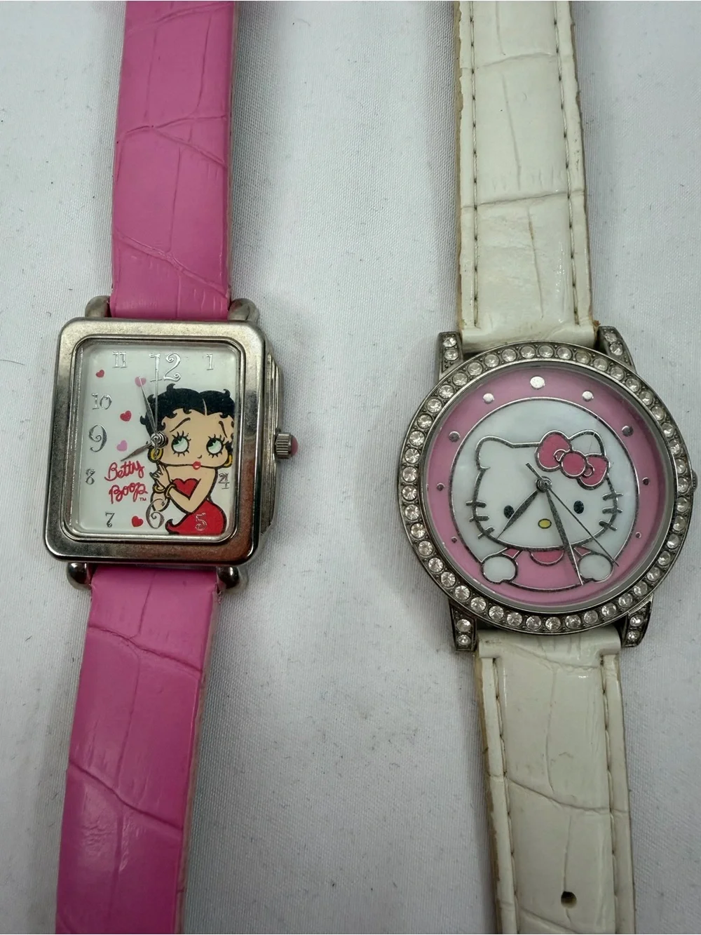 Hello Kitty Pink & White Character Watch Set